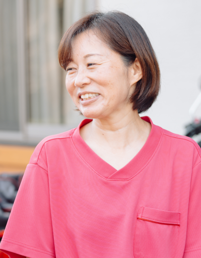 スタッフの働く様子