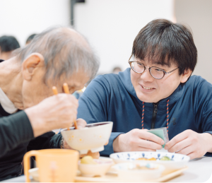 スタッフの働く様子